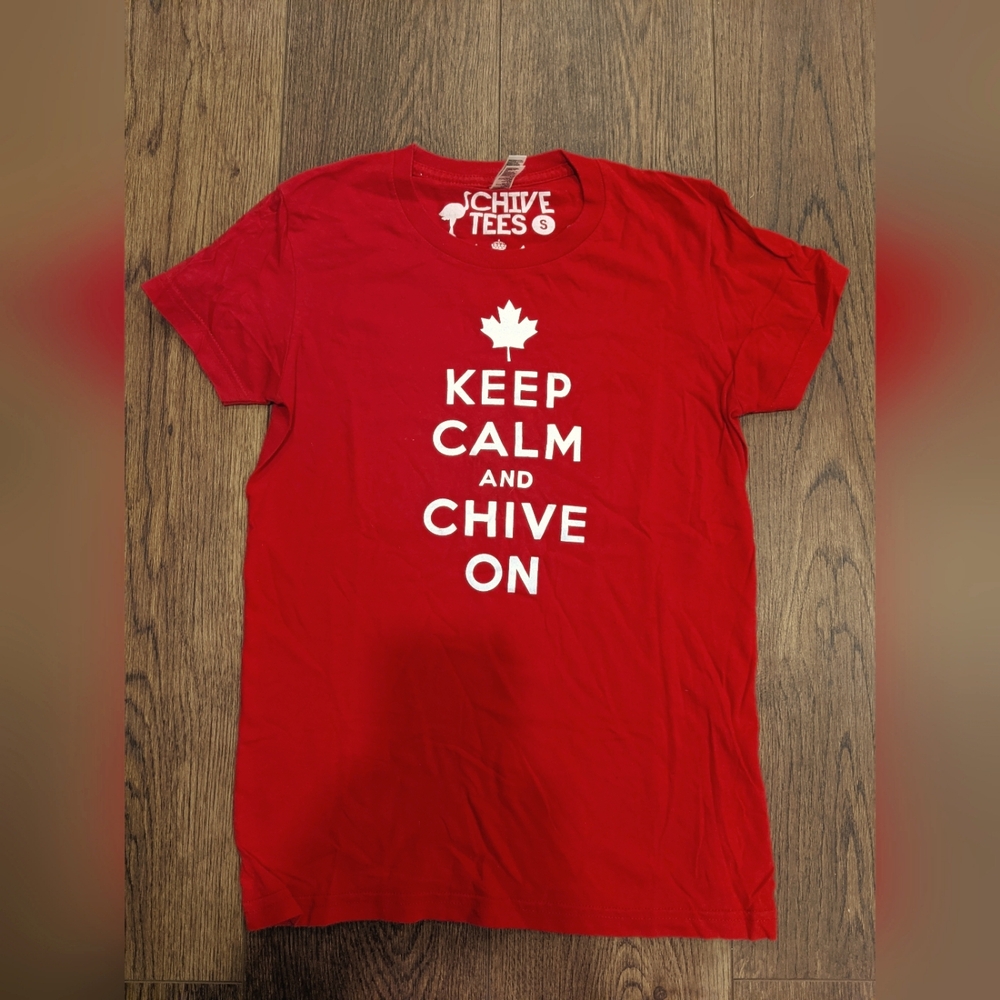 The Chive - KCCO Chive On Women's small tee
